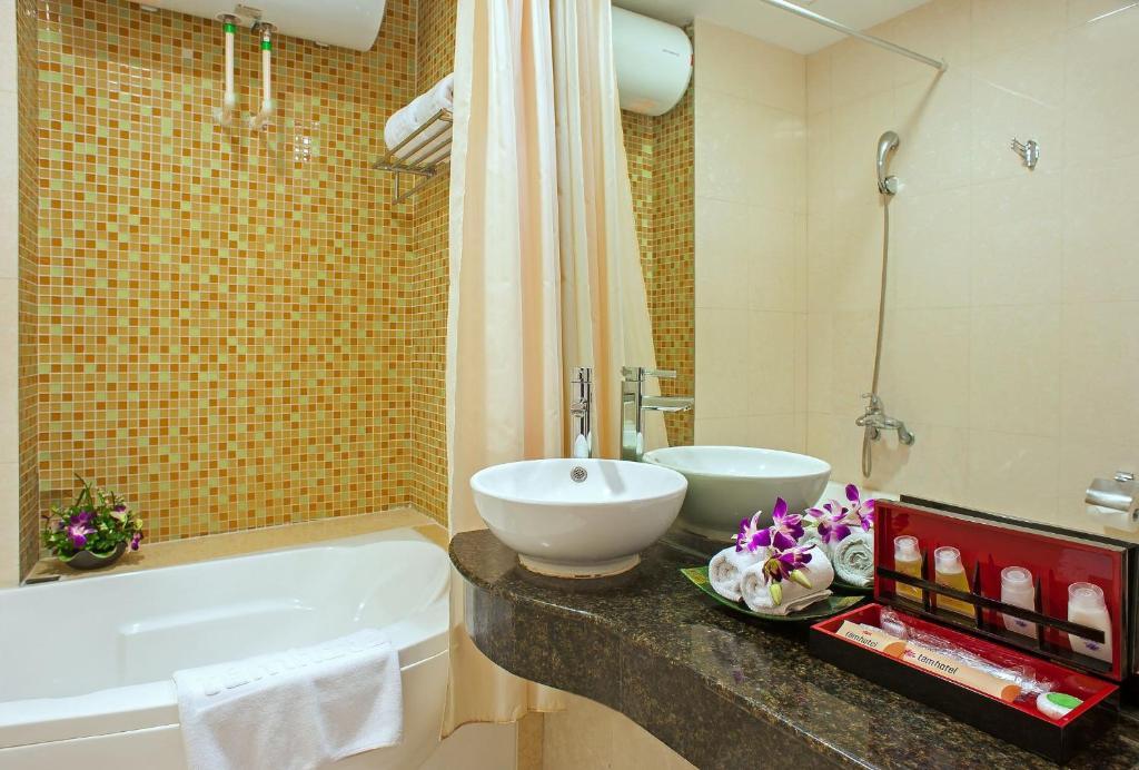 Tam Hotel Hanoi Bagian luar foto